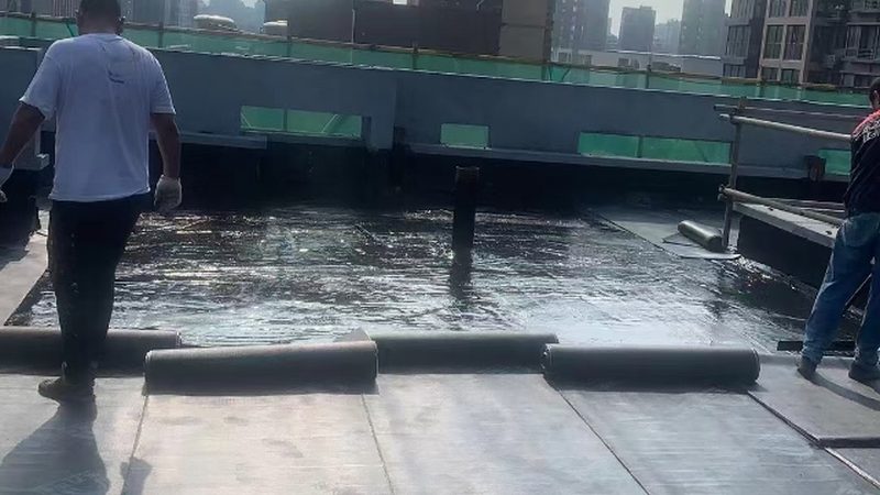 那么，防水涂料每平米多少才算合理呢？以下提供几个判断标准：