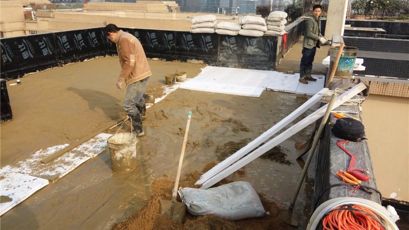 在选择挤塑板品牌时，我们需要关注以下几个性能指标：